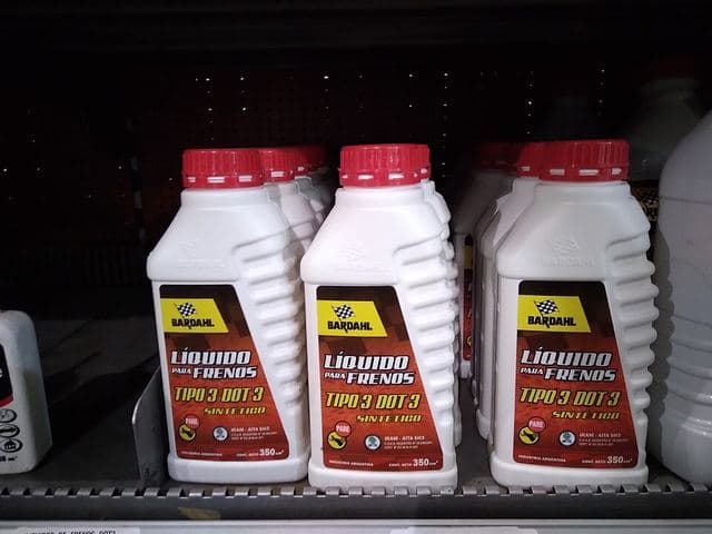 Brake Fluid (DOT 3/4)